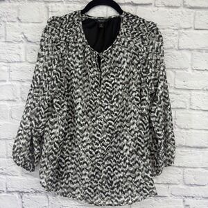 SIMPLY VERA VERA WANG Women's Black White Chevron Print Tie Neck Blouse Size M